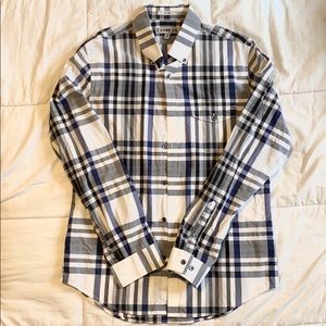 Men’s Express Fitted Button Down, size M